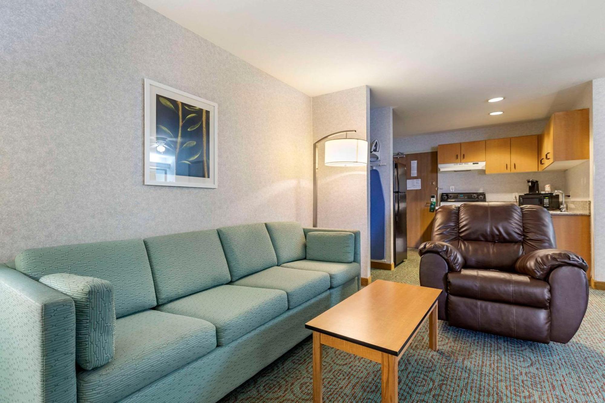 Quality Inn & Suites Denver Airport - Gateway Park Aurora Exterior foto